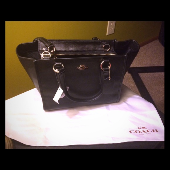 Coach Handbags - BRAND NEW black Coach purse