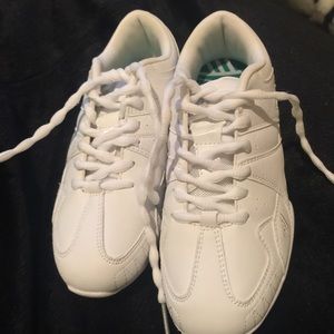 BNWOT Varsity Touchdown Cheer Shoes