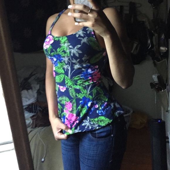 🚫🚫sold🚫🚫Floral peplum - Picture 3 of 3