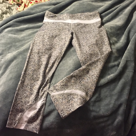 Lulu lemon floral Capri leggings