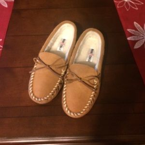 BRAND NEW MOCCASINS