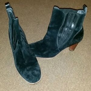 Ugg australia booties black suede 9.5