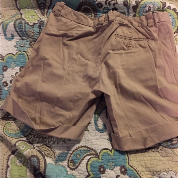 The Limited khaki shorts, size 8, great condition - Picture 2 of 3