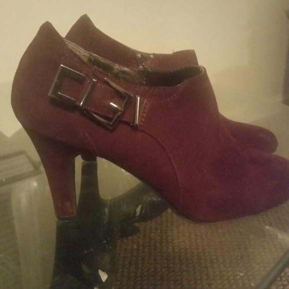 Purple suede bootie