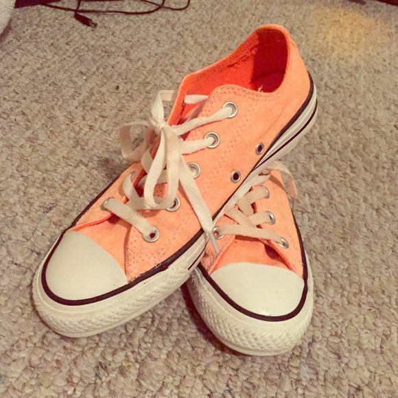 Neon converse