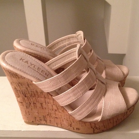 ❌SOLD❌Very comfortable! - Picture 2 of 4