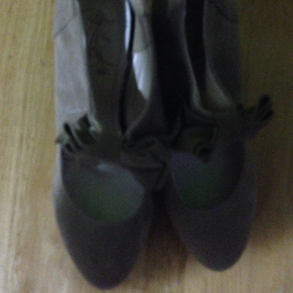 Camel Color High Heel Shoe - Picture 2 of 4