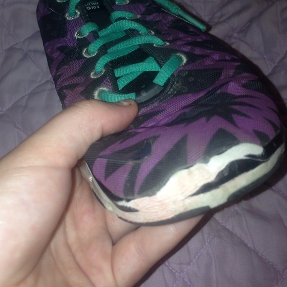 Nike free run tennis shoes woman's size 8 - Picture 3 of 4