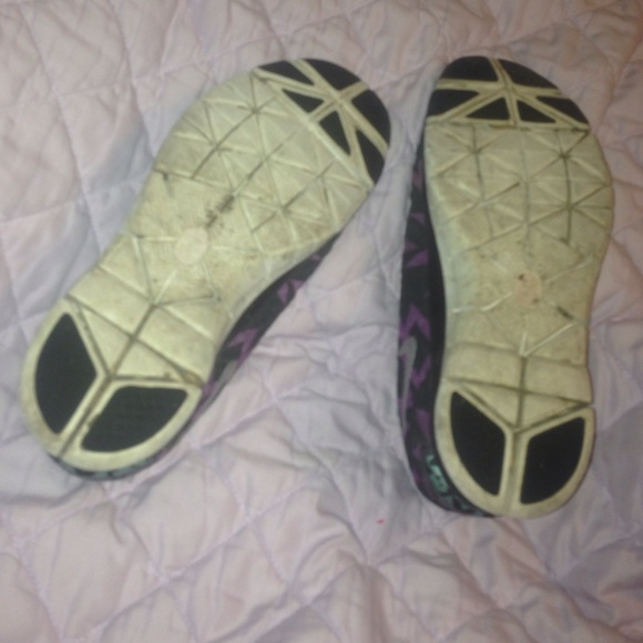 Nike free run tennis shoes woman's size 8 - Picture 4 of 4