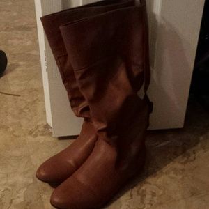 Tall super cute tan boots! ?