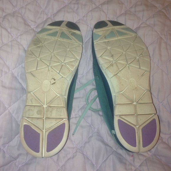 Blue ombré Nike free runs woman's Size 8.5 - Picture 4 of 4