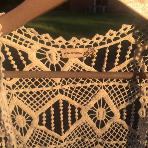 Boho White Vest - Picture 4 of 4