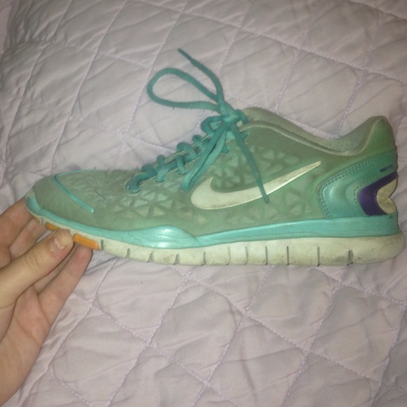Blue nike free fit tennis shoes size 7 - Picture 2 of 4