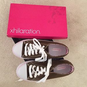 NEW BROWN CANVAS SNEAKERS!!