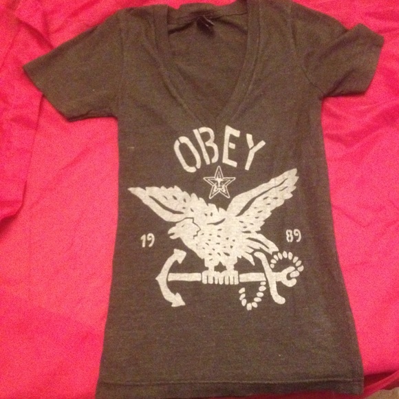 Obey fitted v-neck