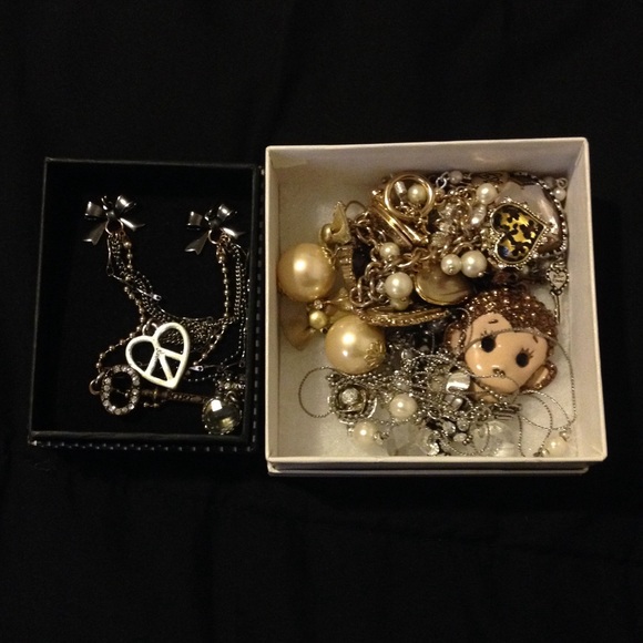 Reserved Betsey Bundle