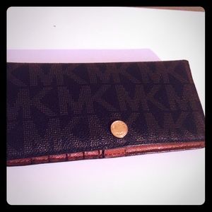 Michael kors wallet