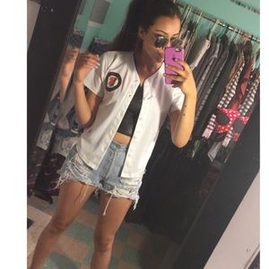 modeling giant jersey