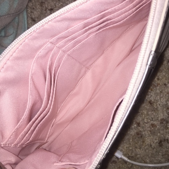 Coach white leather clutch - Picture 3 of 3