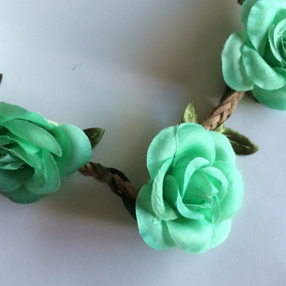 Mint braided flower crown - Picture 4 of 4