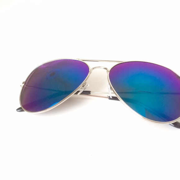 Aviators. Silver frame with green/purple/blue lens - Picture 2 of 2