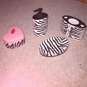 Zebra bathroom set