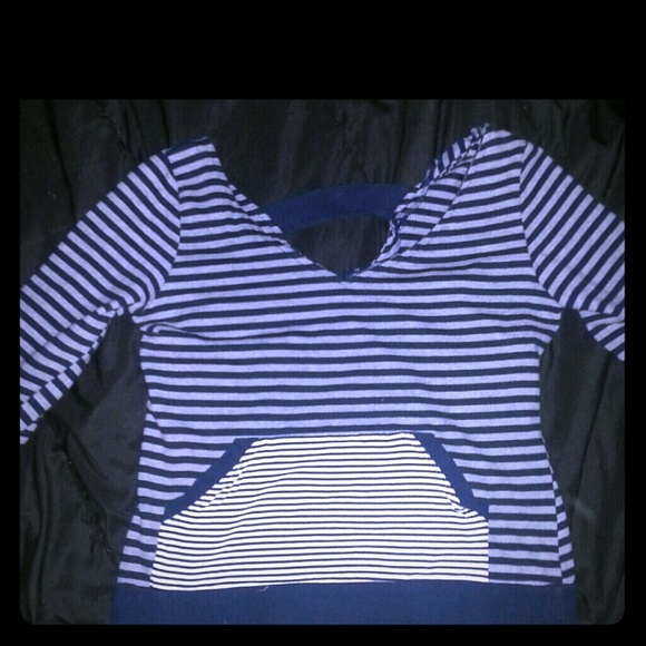 Nautical themed pullover.