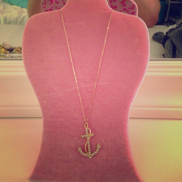 Anchor gold necklace