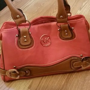 Mk bag very cute never used.