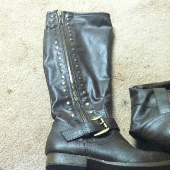 Faded glory boots - Picture 2 of 2