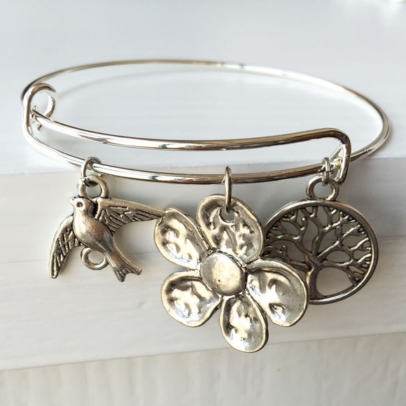 Jewelry - Adjustable Bracelet✨LAST ONE!✨