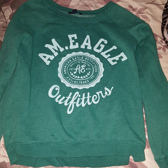 American eagle crew neck