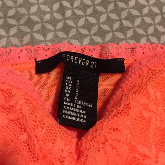 Coral Bralette - Picture 2 of 3