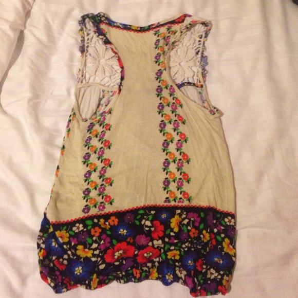 Flower tank top - Picture 3 of 3