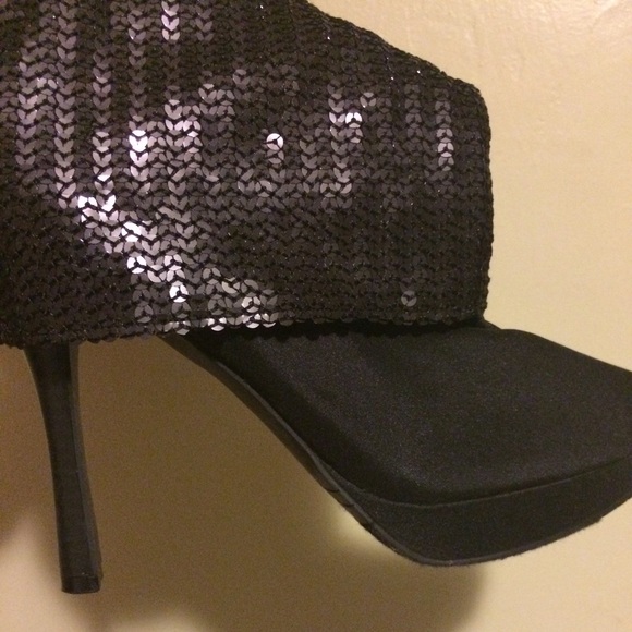 Brand new Sequin pointed toe boots💃🏽 - Picture 3 of 4