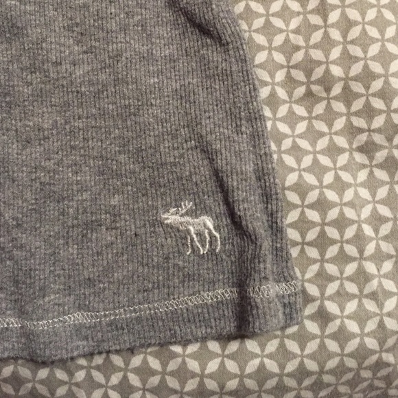 Abercrombie Kids Tank Top - Picture 2 of 3