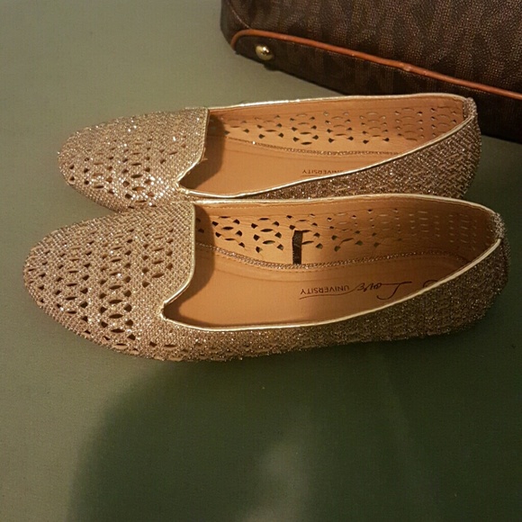 Cute flats - Picture 2 of 2