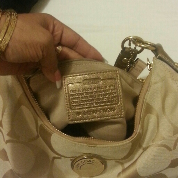 Coach purse - Picture 2 of 4