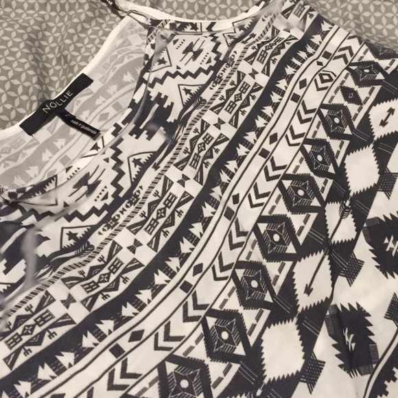 Aztec Print Crop Top - Picture 3 of 3