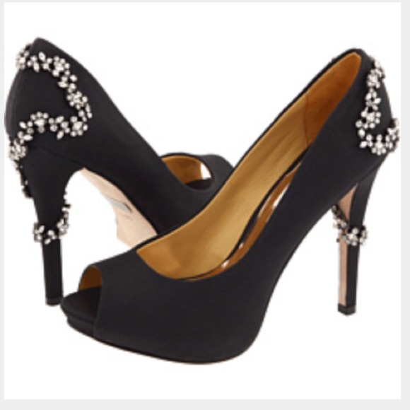 Badgley Mischka Fidel pump