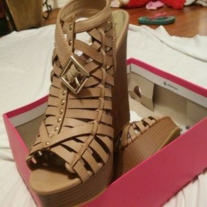 Wedge sandals