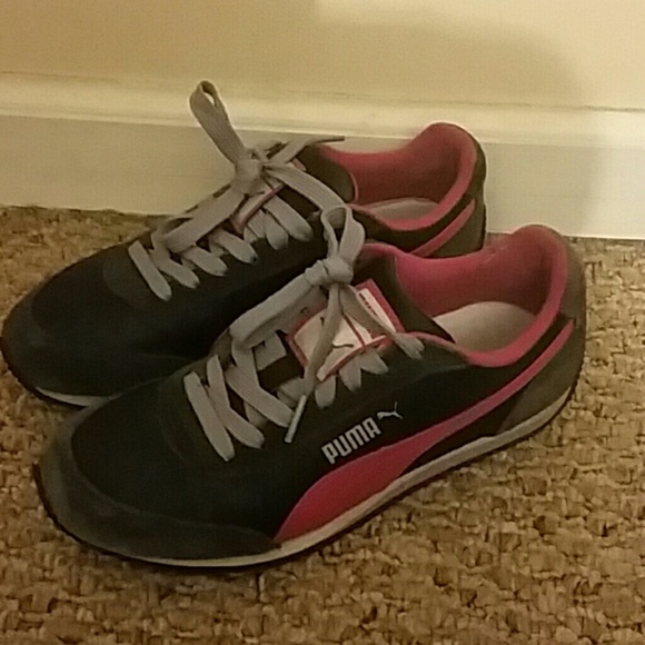 Puma tennis shoes