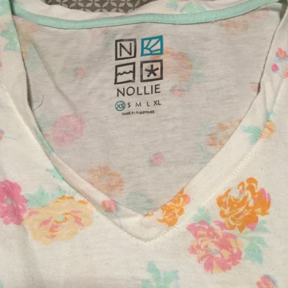 Pacsun Flowered Top - Picture 2 of 2