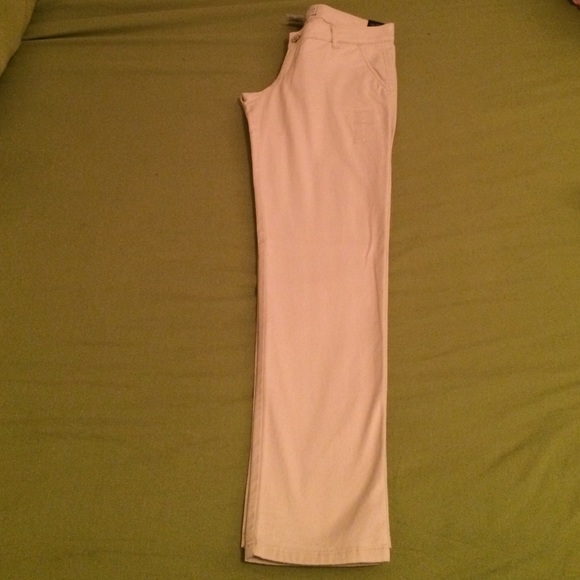 Hollister light khaki pants - Picture 2 of 3