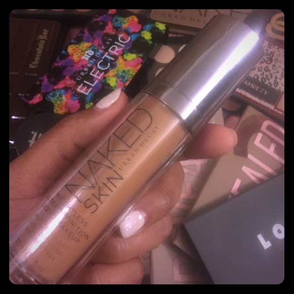 Urban decay naked skin.  Shade 7.5