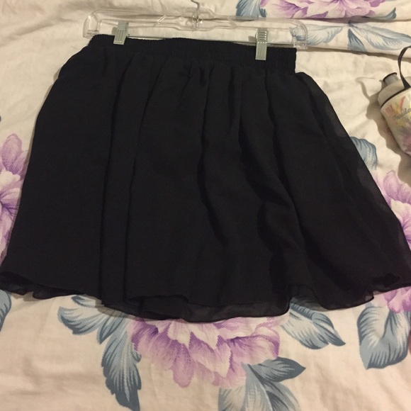 Black American Apparel Chiffon Skirt