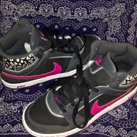 Nike shoes