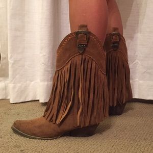 Fringe cowgirl boots!
