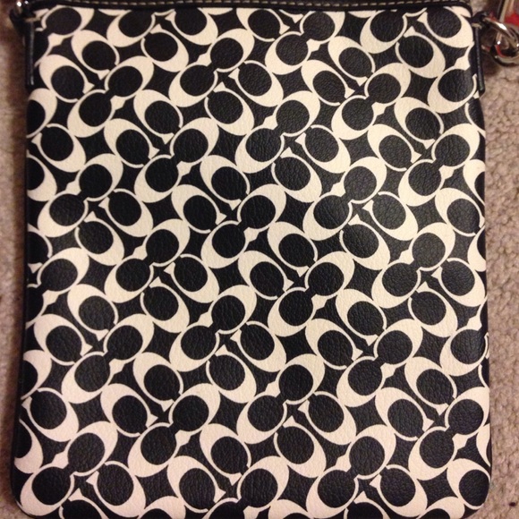 Coach swing pack - Picture 2 of 2