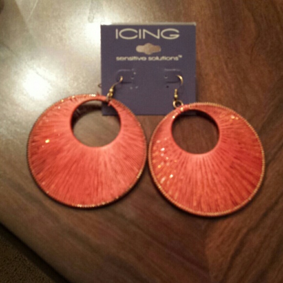 Earings